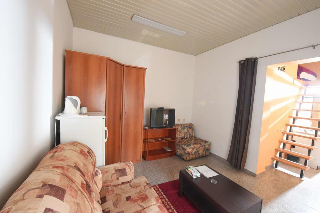 Apartment Inn Rooms Novi Sad Kamer foto