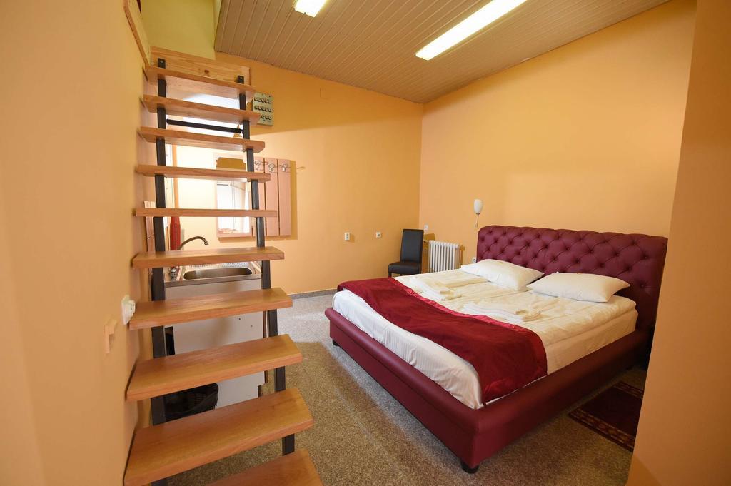 Apartment Inn Rooms Novi Sad Kamer foto